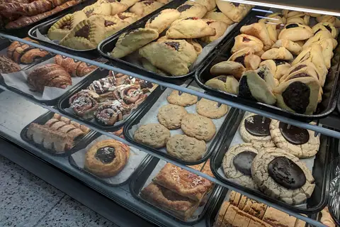 Knotts Bakery photo 1