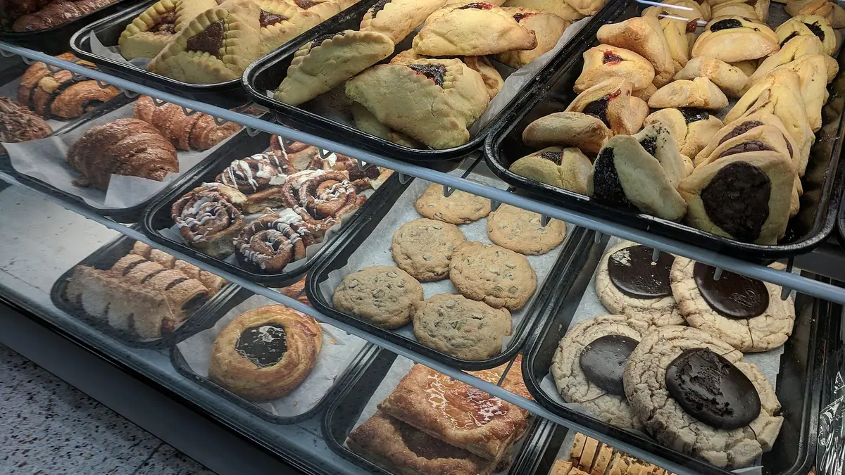 Knotts Bakery – bakery in Bloomfield, Bangor